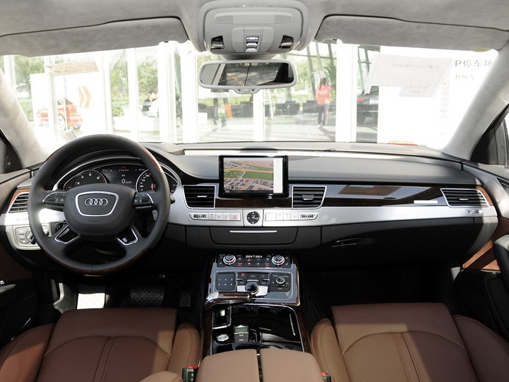 奥迪A8 2014款 A8L 6.3 FSI W12 quattro旗舰型中控方向盘图片