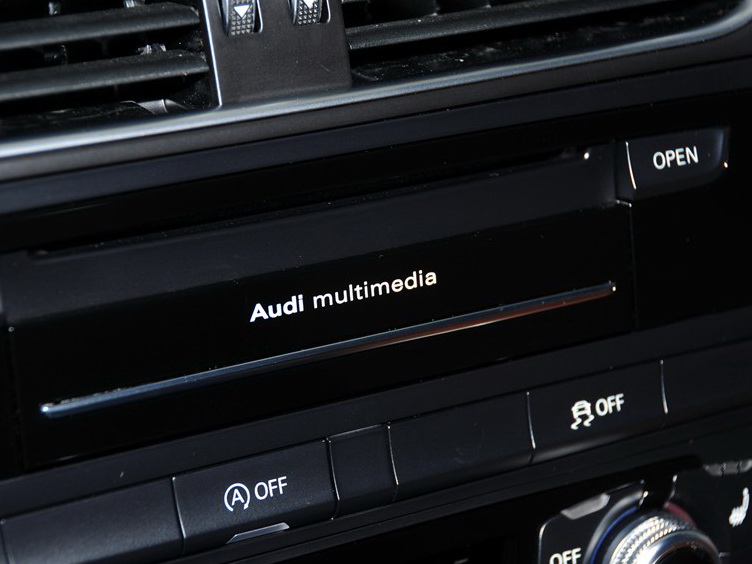 奥迪A5 2013款 Cabriolet 40 TFSI quattro中控方向盘图片