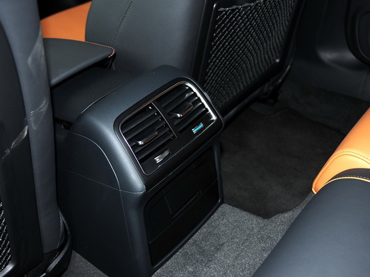 奥迪A5 2013款 Cabriolet 40 TFSI quattro车厢座椅图片