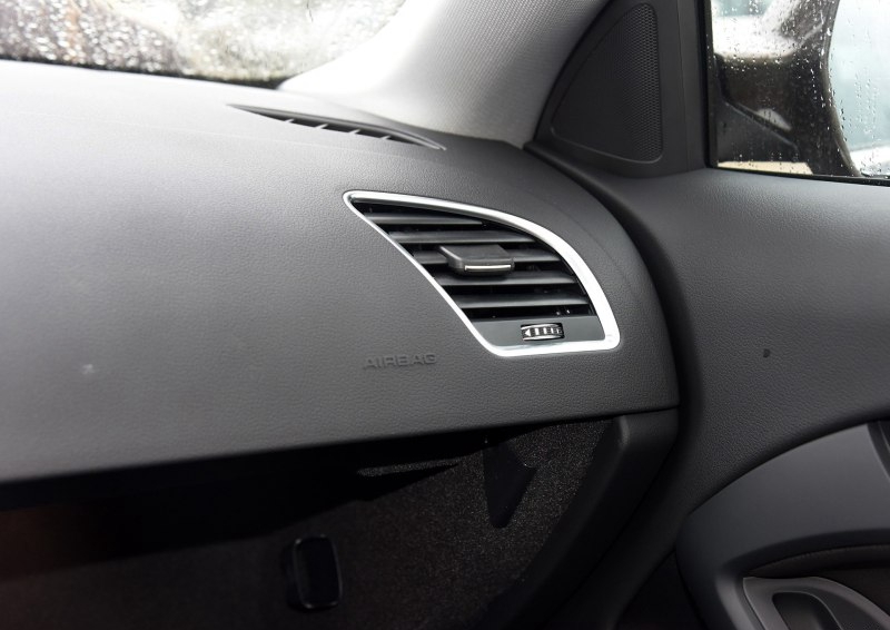 奥迪A5 2016款 Coupe 45 TFSI 进取型中控方向盘图片