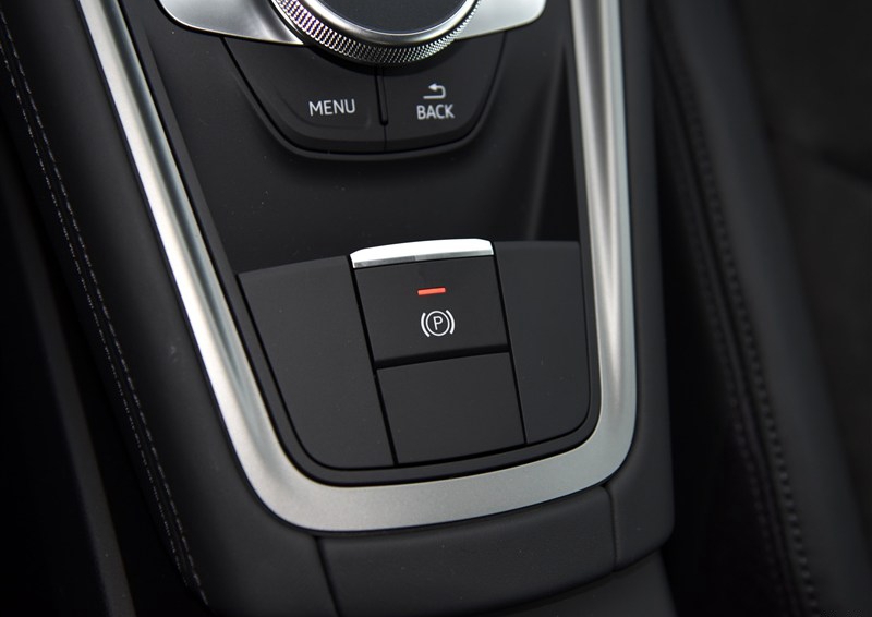 奥迪TT 2015款 TT Coupe 45 TFSI中控方向盘图片