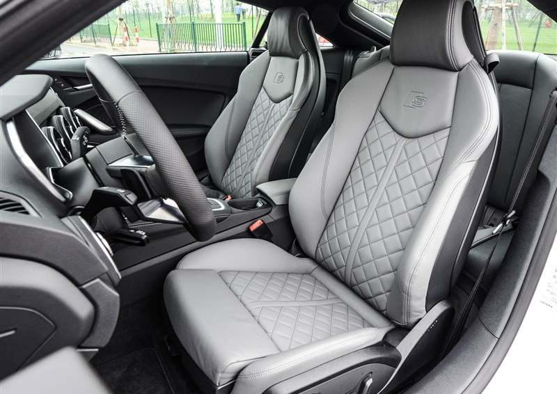 奥迪TT 2015款 TT Coupe 45 TFSI quattro车厢座椅图片