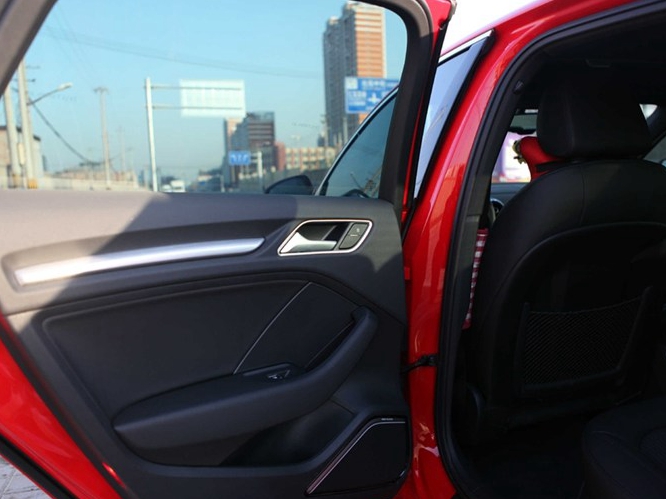 奥迪A3(进口) 2014款 Limousine 40 TFSI S line舒适型车厢座椅图片