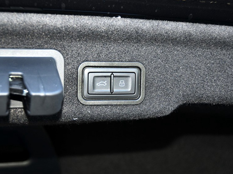 奥迪A8 2014款 A8L 45 TFSI quattro舒适型图片
