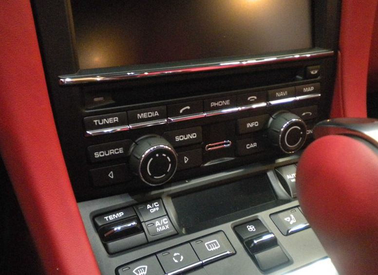 保时捷911 2012款 Carrera 3.4L中控方向盘图片