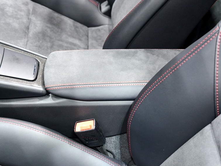 保时捷911 2015款 Targa 4 GTS 3.8L车厢座椅图片