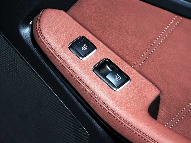 奔驰E级 2014款 E300L 运动型车厢座椅图片
