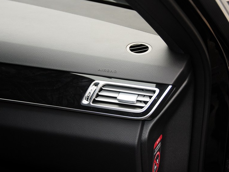 奔驰E级 2014款 改款 E260L 运动豪华型图片10