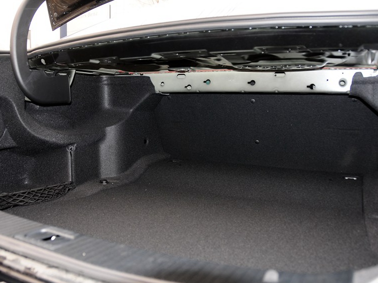 奔驰E级 2014款 改款 E260L 运动豪华型车厢座椅图片