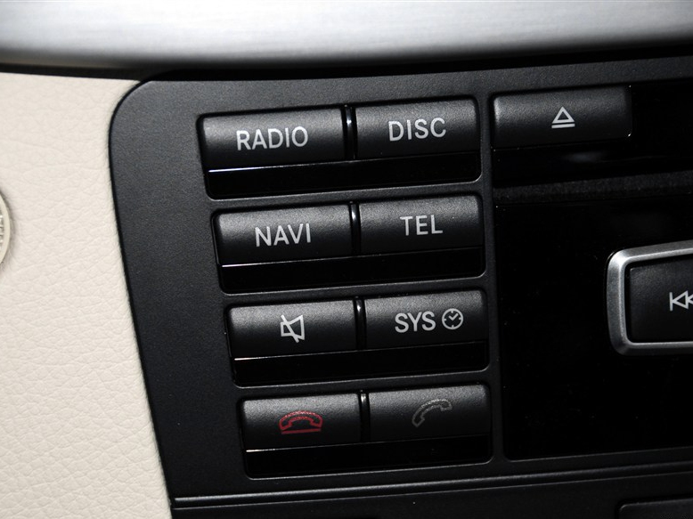 奔驰GLK级 2015款 GLK 260 4MATIC 时尚型 极致版中控方向盘图片