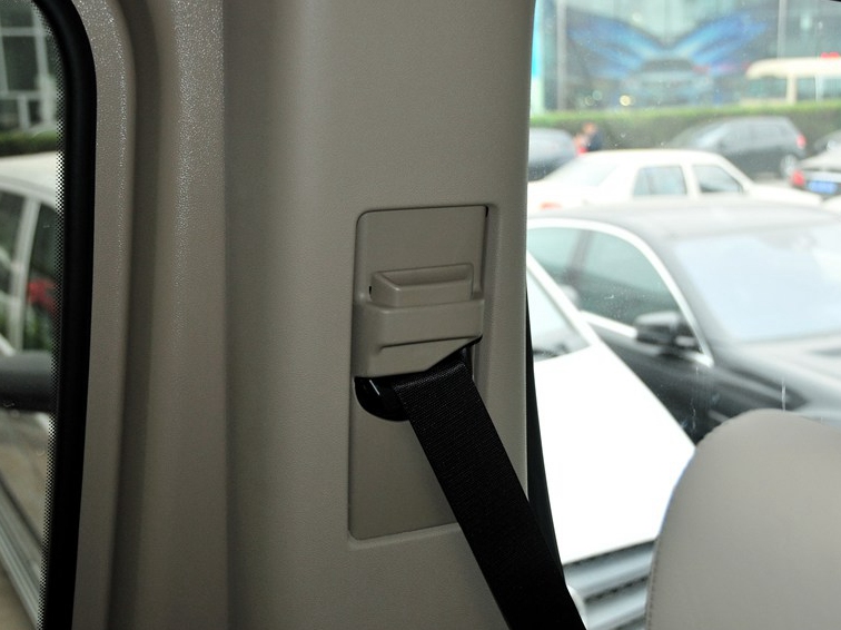 凌特 2014款 2.1T佳旅 中轴版车厢座椅图片