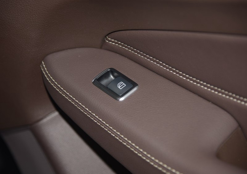 奔驰GLE级 2015款 GLE 320 4MATIC车厢座椅图片