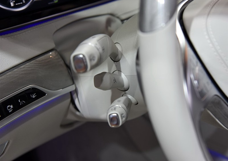 奔驰S级 2016款 S 500 eL中控方向盘图片