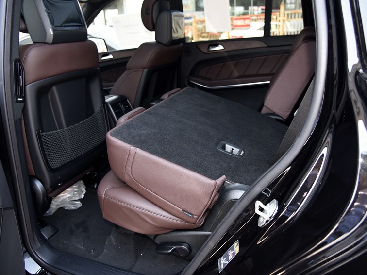 奔驰GL级 2015款 GL 500 4MATIC车厢座椅图片