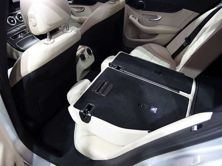 奔驰C级(进口) 2015款 C 200 旅行轿车车厢座椅图片