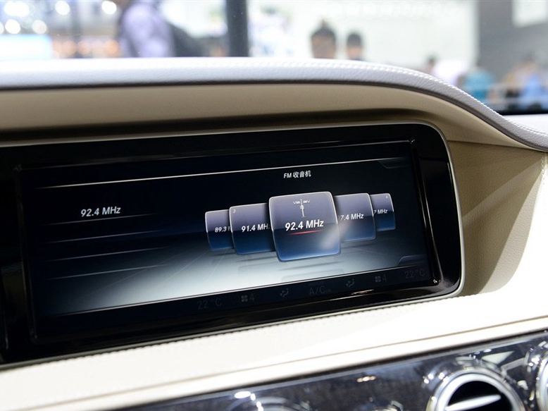 奔驰S级 2015款 S 400 L 4MATIC中控方向盘图片