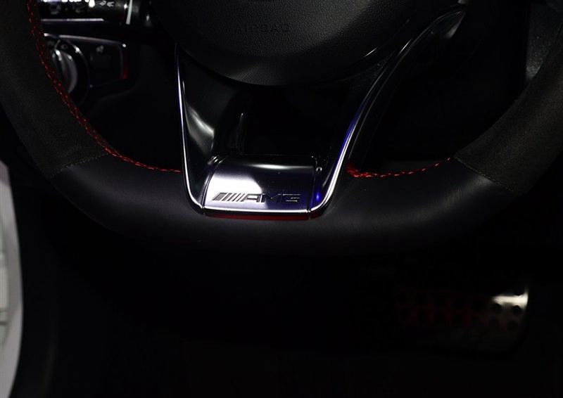 奔驰C级AMG 2015款 AMG C 63 S中控方向盘图片