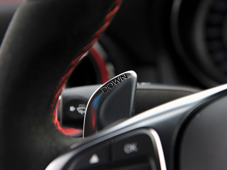 奔驰CLA级AMG 2015款 CLA 45 AMG 4MATIC中控方向盘图片