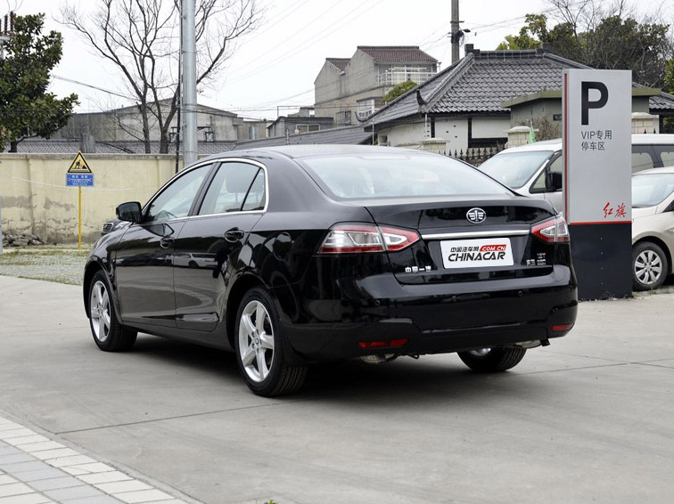 奔腾B90 2014款 1.8T 自动豪华型车身外观图片
