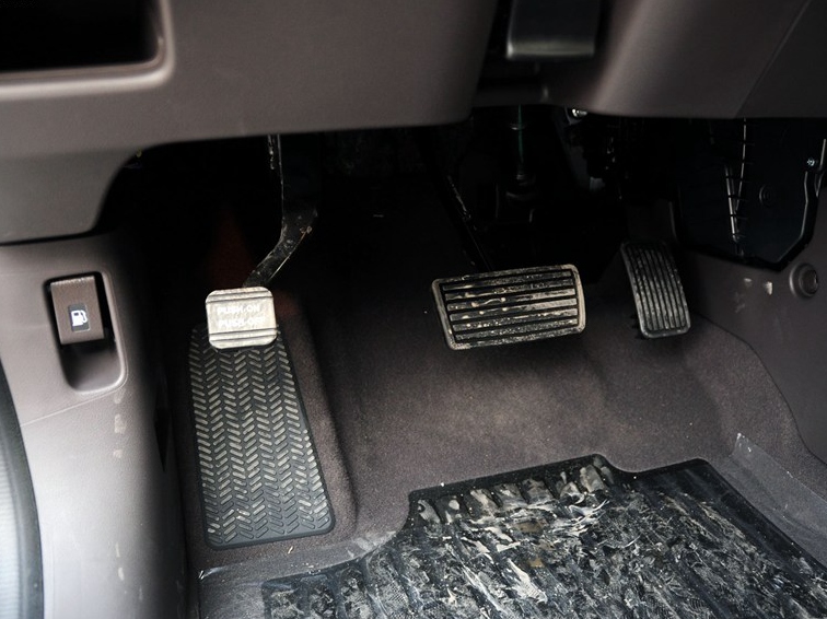本田CR-V 2012款 2.0L 两驱都市版车厢座椅图片