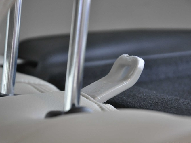 标致307 2013款 两厢 1.6L 手动舒适版车厢座椅图片
