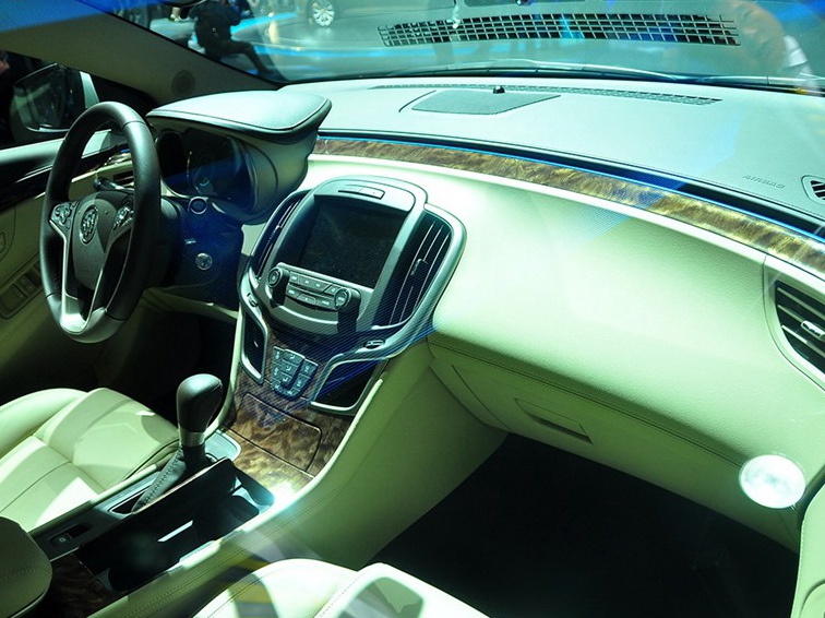 君越 2013款 3.0L SIDI V6智享旗舰型车展活动图片