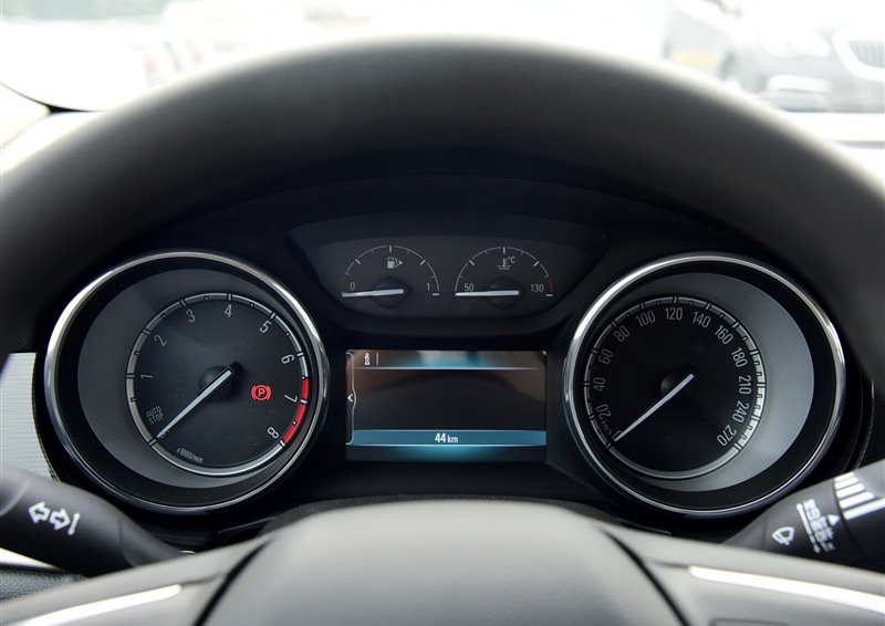 威朗 2015款 20T 双离合豪华型中控方向盘图片