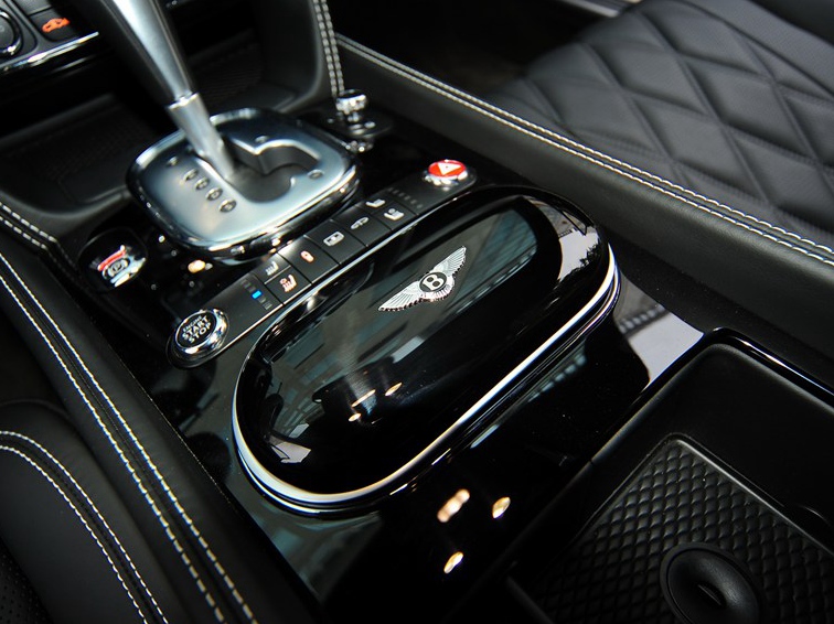 飞驰 2013款 6.0T W12 尊贵版中控方向盘图片
