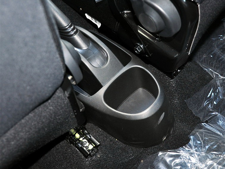 比亚迪F0 2013款 1.0L AMT 悦酷型车厢座椅图片