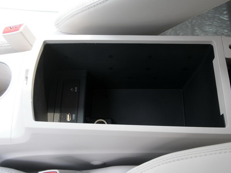 比亚迪e6 2014款 精英型(北京版)车厢座椅图片