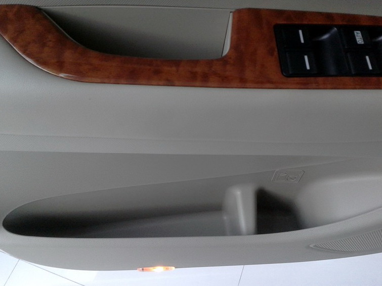 比亚迪M6 2013款 2.4L 自动尊贵型车厢座椅图片