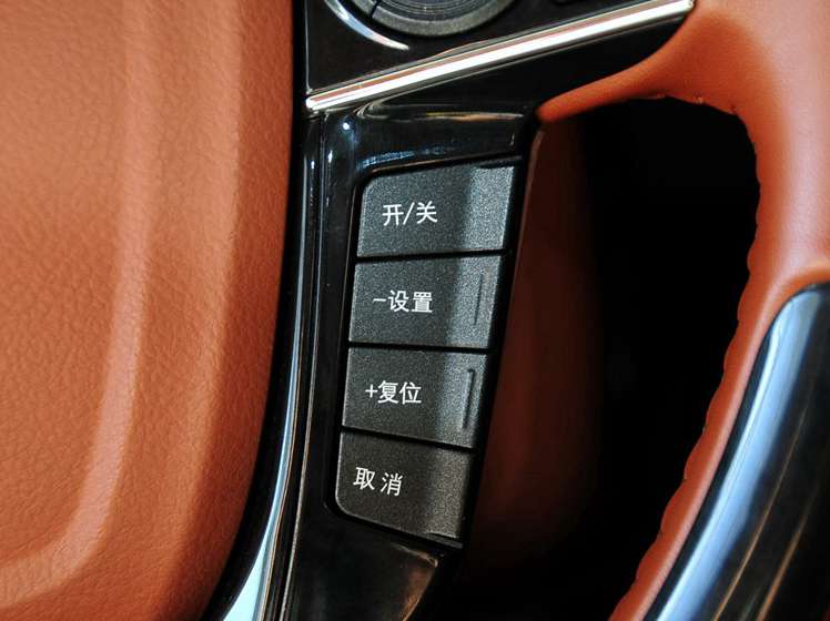 秦 2014款 1.5T 旗舰型中控方向盘图片