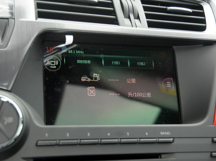 DS 5 2014款 1.6T 豪华版THP160中控方向盘图片