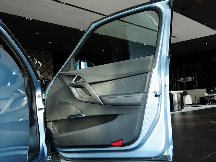 DS5(进口) 2012款 1.6T 雅致版车厢座椅图片