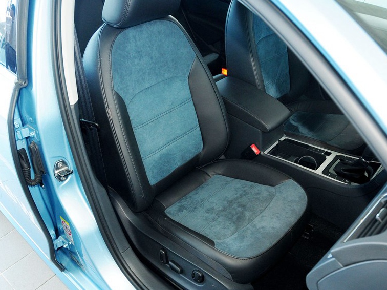 帕萨特 2014款 1.4TSI DSG蓝驱技术版车厢座椅图片
