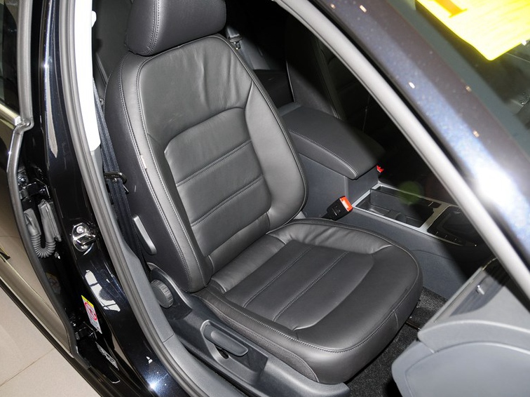 帕萨特 2014款 1.8TSI DSG尊荣版车厢座椅图片