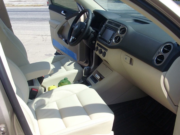 途观 2013款 1.8TSI 自动四驱豪华型车厢座椅图片
