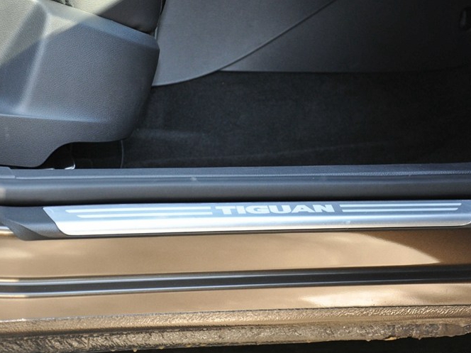 途观 2013款 1.8TSI 手动两驱风尚版车厢座椅图片