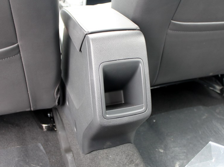 朗境 2014款 1.6L 自动型车厢座椅图片