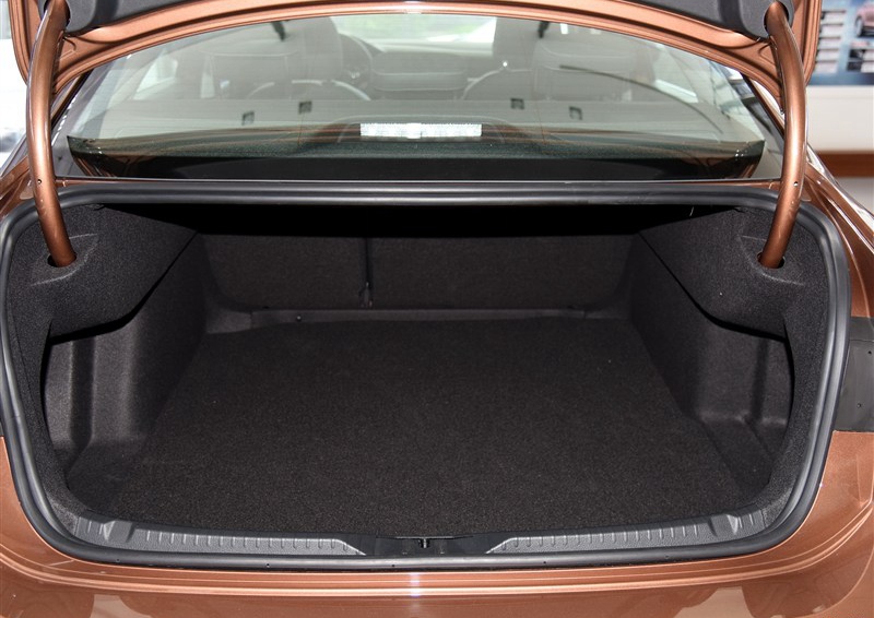 凌渡 2015款 330TSI DSG舒适版车厢座椅图片