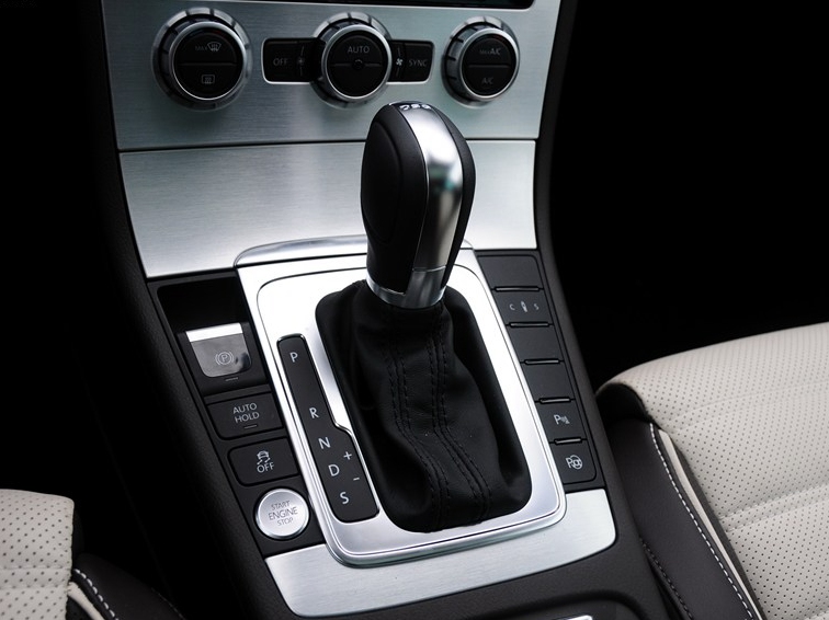 一汽-大众CC 2013款 3.0FSI V6中控方向盘图片