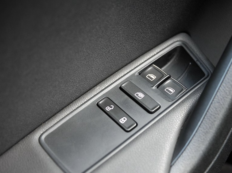 捷达 2013款 1.6L 自动豪华型车厢座椅图片