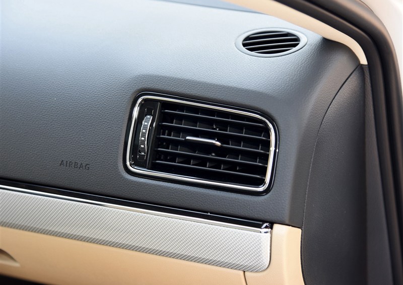 速腾 2015款 1.6L 手动舒适型中控方向盘图片