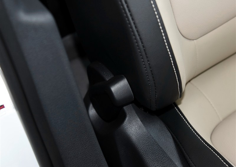 速腾 2015款 1.6L 自动舒适型车厢座椅图片