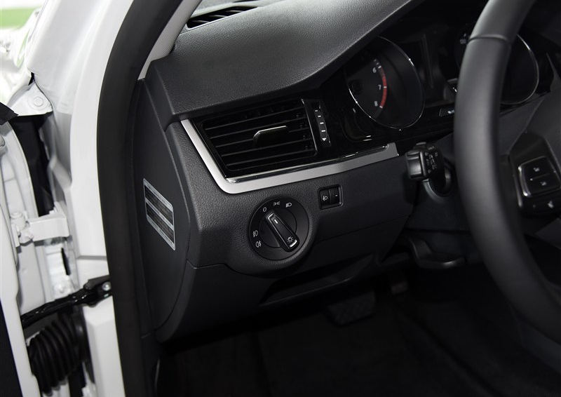 宝来 2015款 质惠版 1.6L 自动舒适型中控方向盘图片