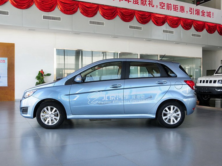 北京汽车E系列 2014款 两厢 E150 EV 电动科技版图片6