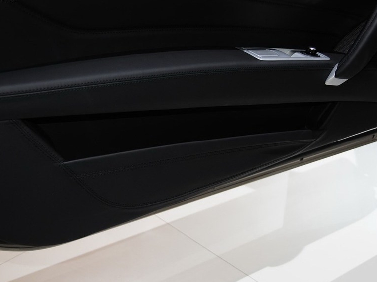 法拉利FF 2012款 6.3 V12车厢座椅图片