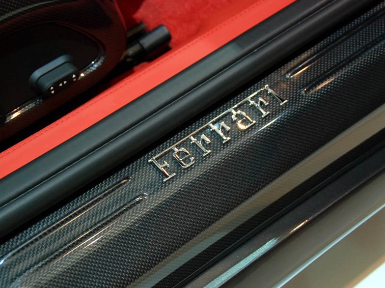 法拉利599 2006款 599 GTB Fiorano 6.0车厢座椅图片