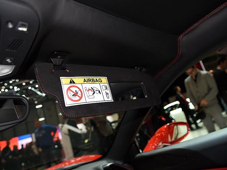 法拉利488 2015款 488 GTB车厢座椅图片
