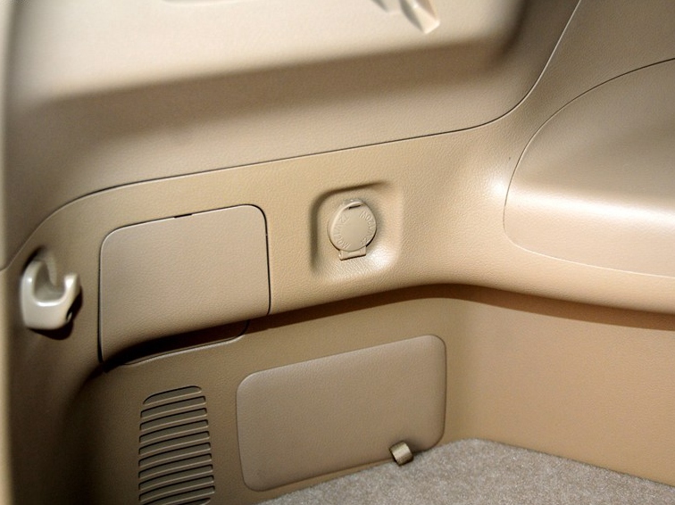 汉兰达 2012款 2.7L 两驱5座精英版车厢座椅图片